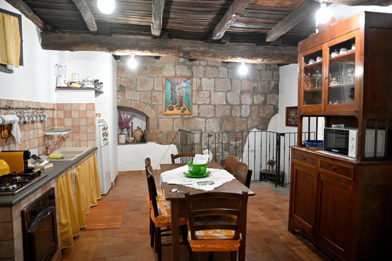 Palazzo Granaroli Apartment Bagnoregio Exterior photo